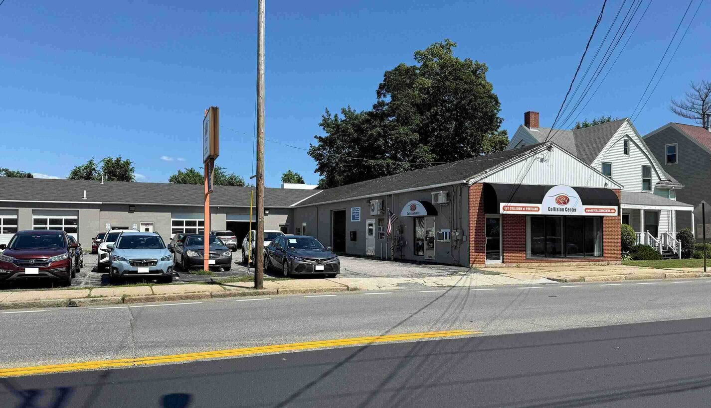 Street view of collision center building